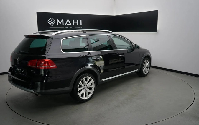 Volkswagen Passat cena 47999 przebieg: 171480, rok produkcji 2012 z Serock małe 352